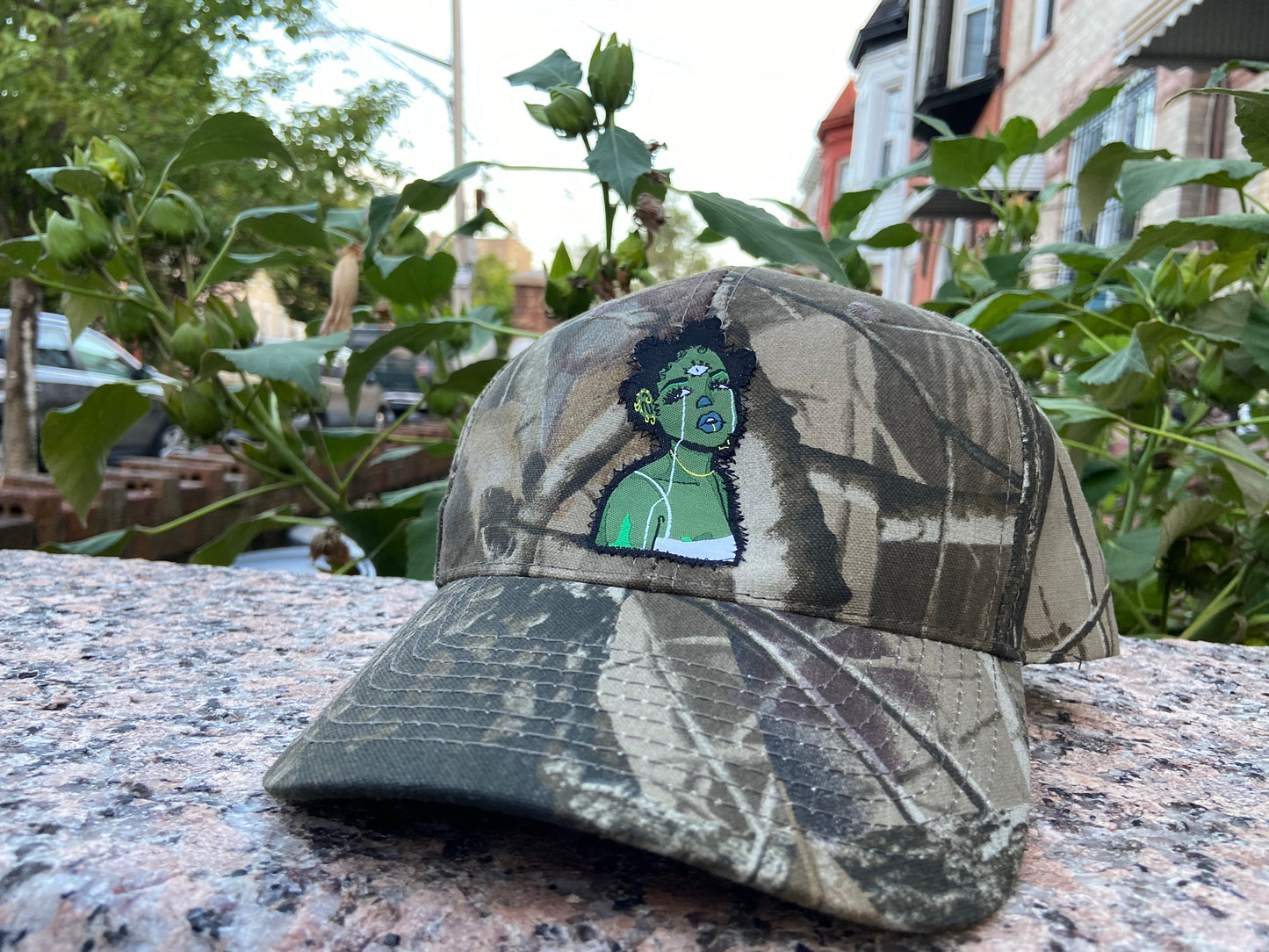Camo hat w/ Alien Patch
